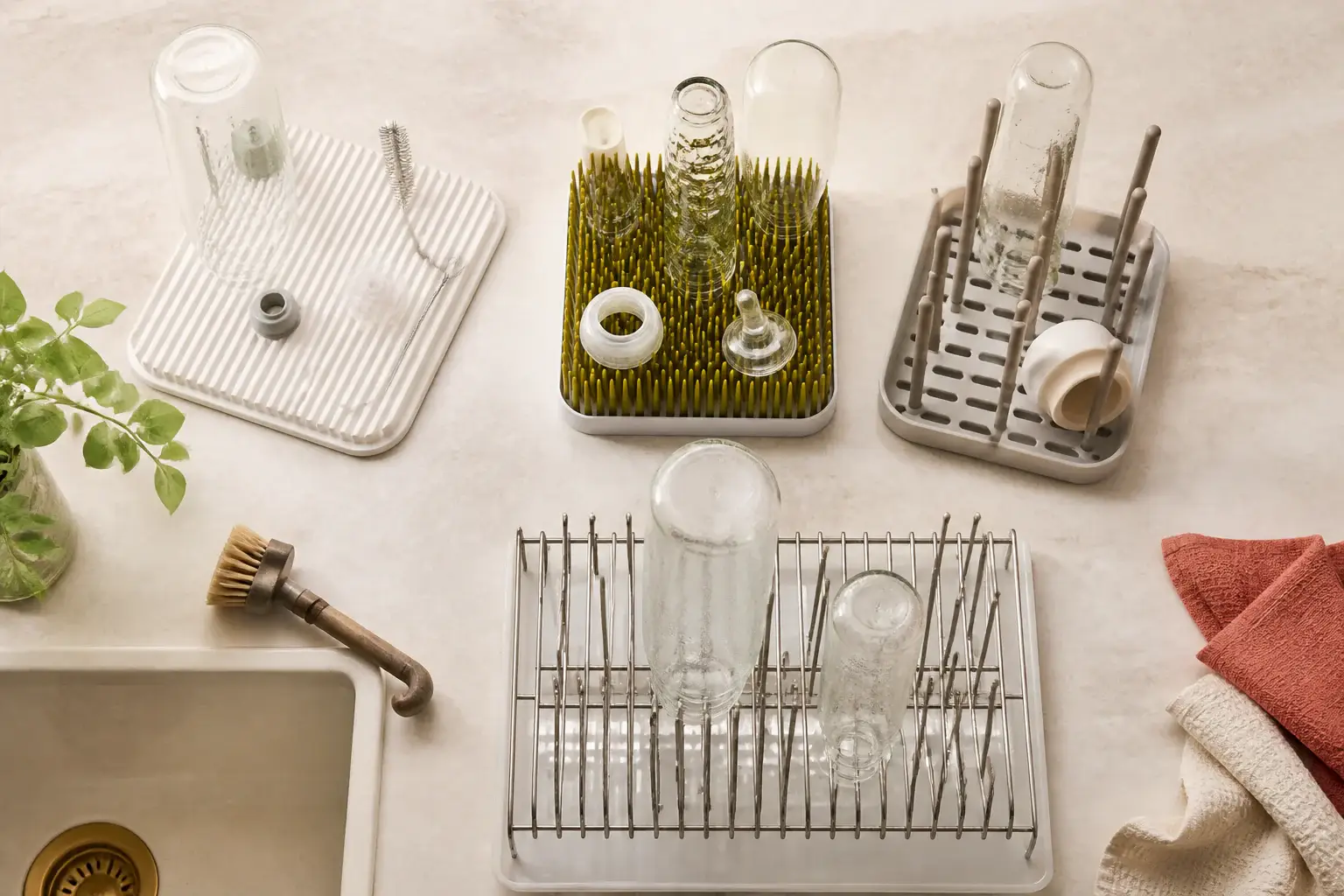 Qué escurridor para botellas comprar representada con utensilios genéricos en una cocina doméstica